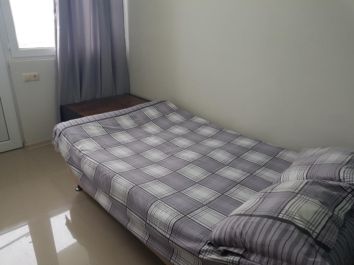 Apartment In Front Of Mcdonald'S บาทูมิ ภายนอก รูปภาพ