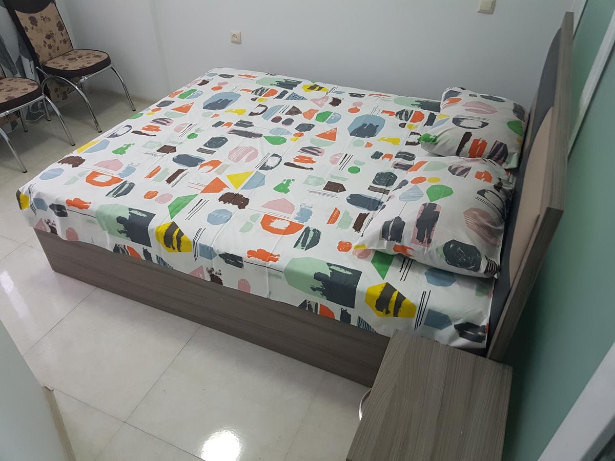 Apartment In Front Of Mcdonald'S บาทูมิ ภายนอก รูปภาพ
