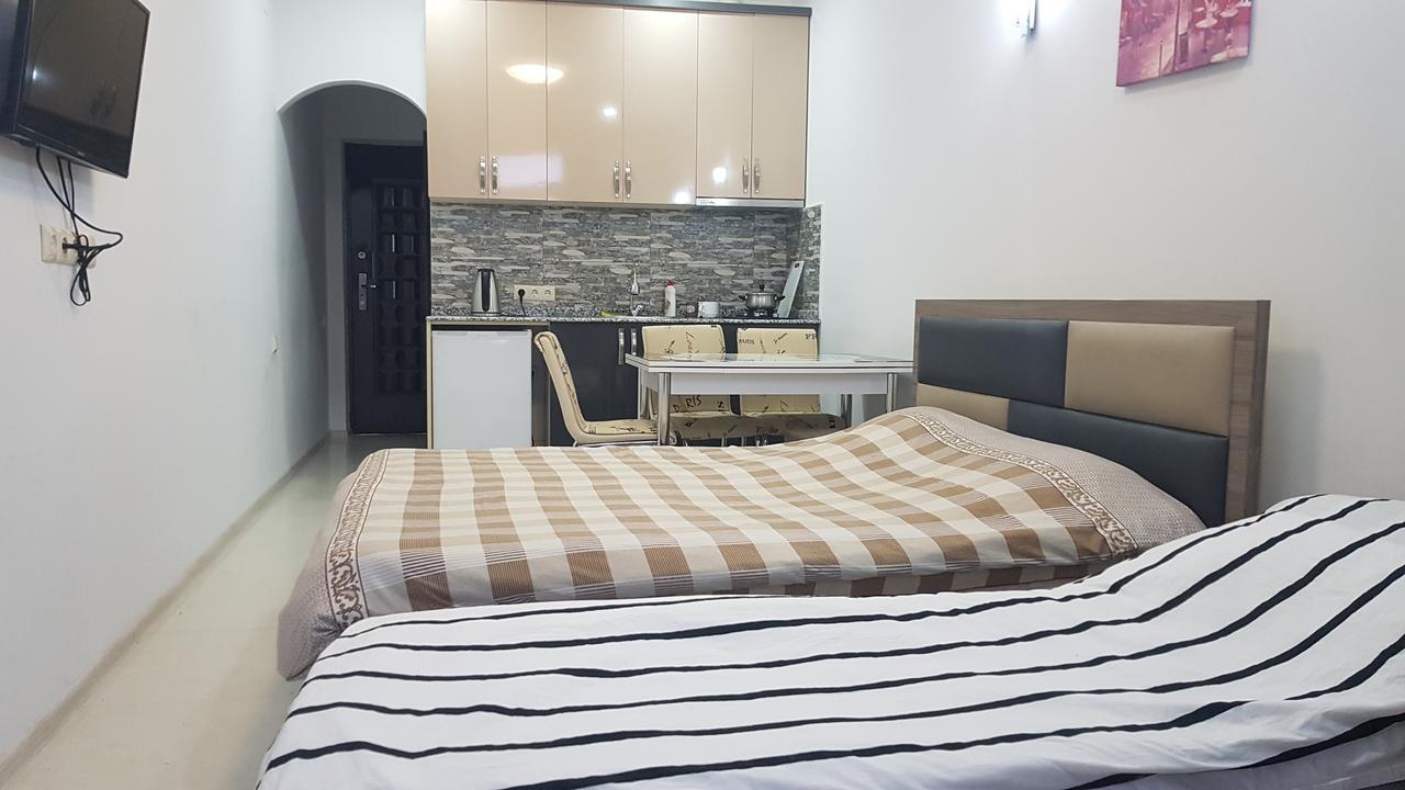Apartment In Front Of Mcdonald'S บาทูมิ ภายนอก รูปภาพ